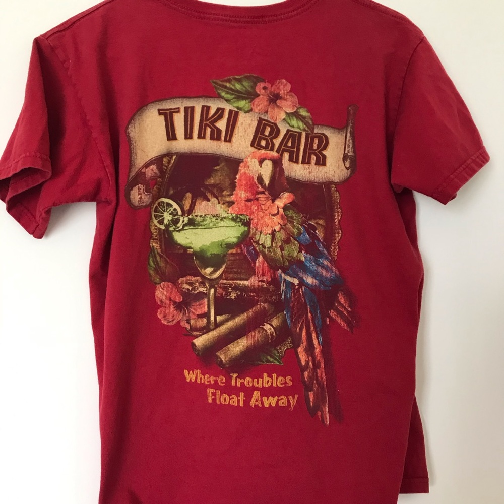 Women’s tiki bar T-shirt